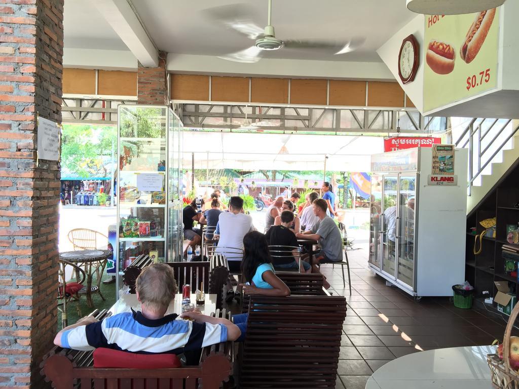 Sakal Guesthouse Restaurant & Bar Sihanoukville Exterior foto