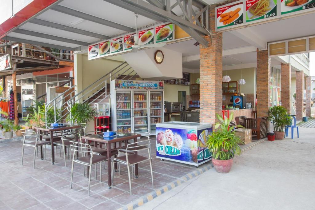 Sakal Guesthouse Restaurant & Bar Sihanoukville Exterior foto