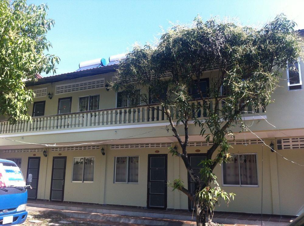 Sakal Guesthouse Restaurant & Bar Sihanoukville Exterior foto