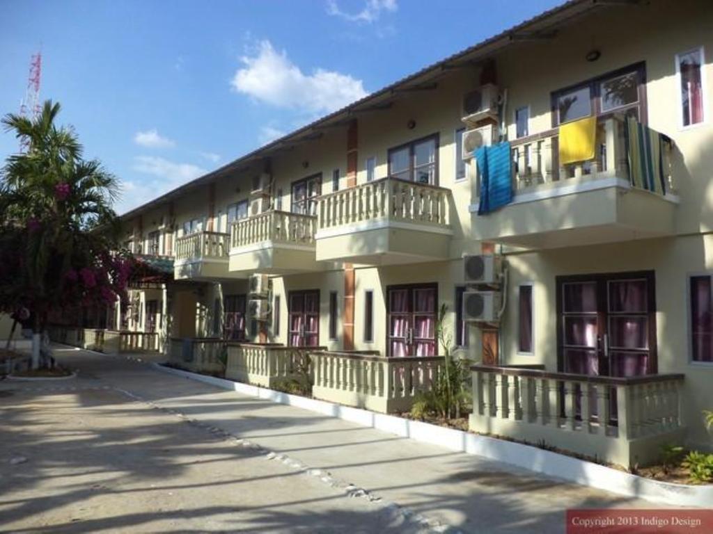 Sakal Guesthouse Restaurant & Bar Sihanoukville Exterior foto
