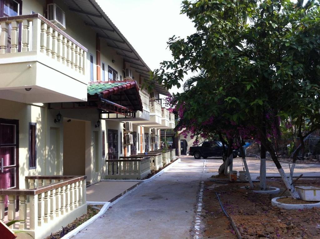 Sakal Guesthouse Restaurant & Bar Sihanoukville Exterior foto