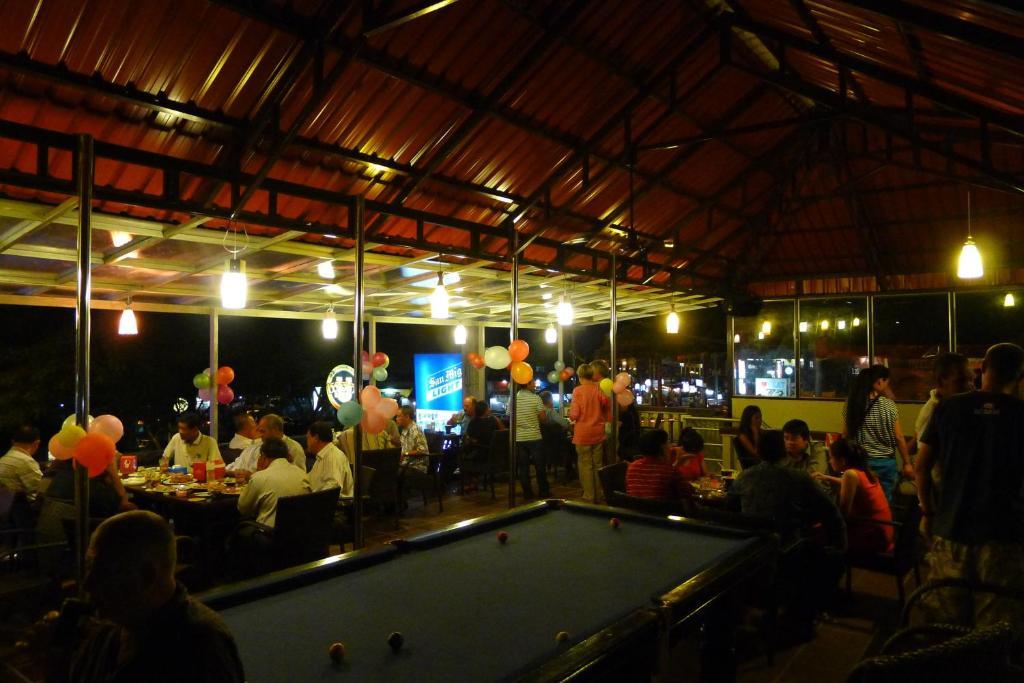 Sakal Guesthouse Restaurant & Bar Sihanoukville Exterior foto