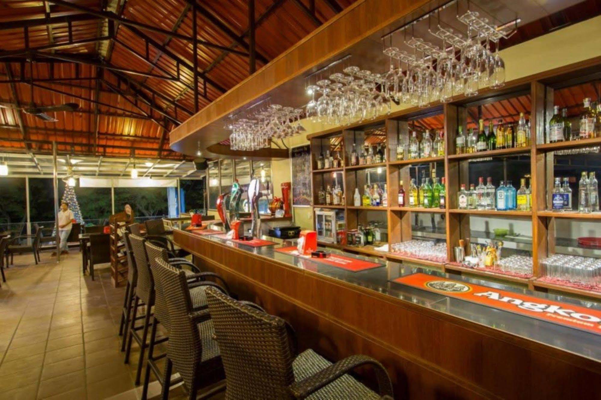 Sakal Guesthouse Restaurant & Bar Sihanoukville Exterior foto